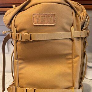 Yeti Crossroads® 22L Carry On Backpack